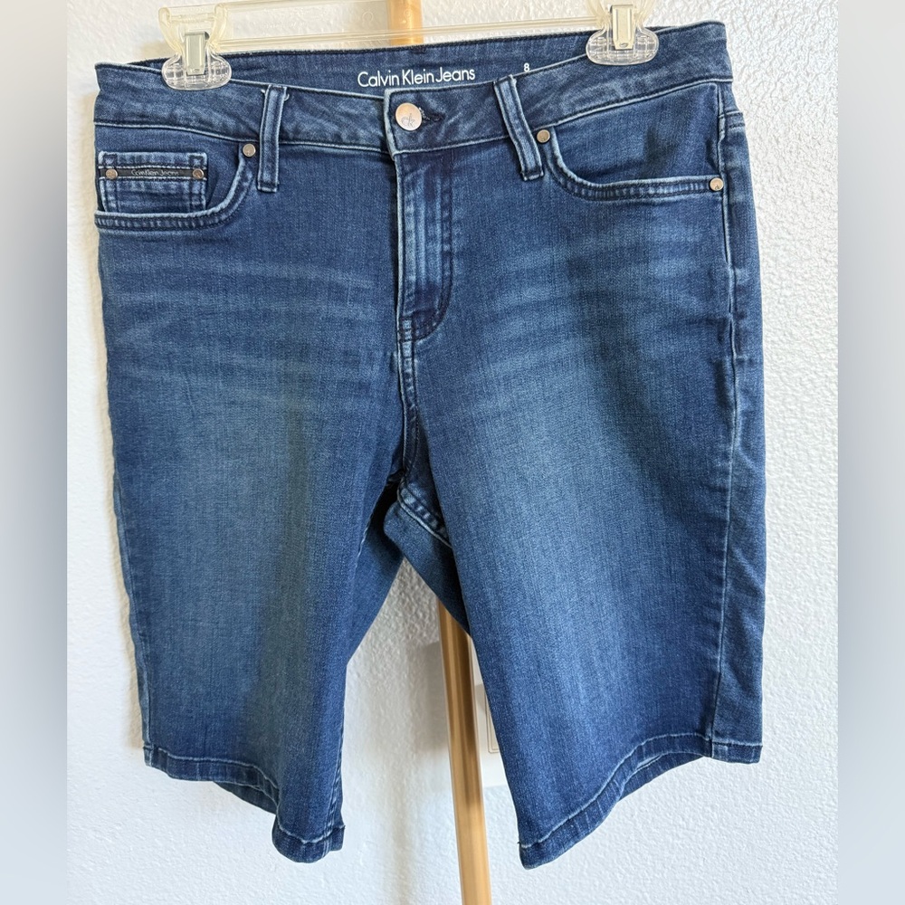 Calvin Klein Women’s Blue Denim Bermuda Shorts size 8